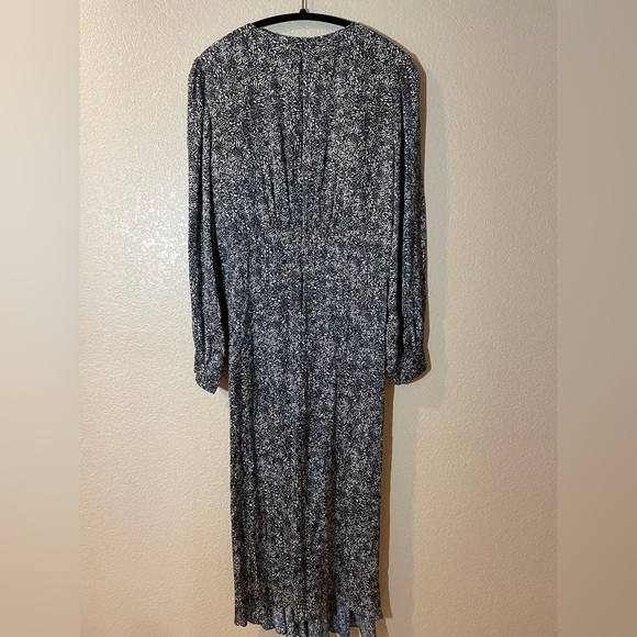 Pinko Elegant Black and White Women's Dress - Picture 8 of 10